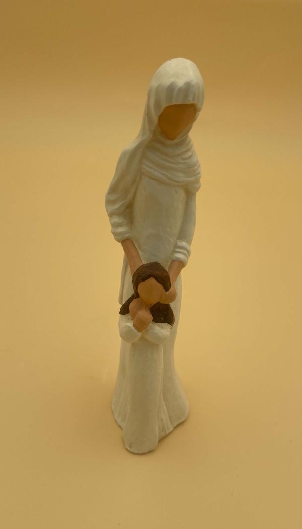 STATUE MODERNE SAINTE ANNE ET MARIE AUX PIEDS PIERRELINE DÉCOR BLANC OR